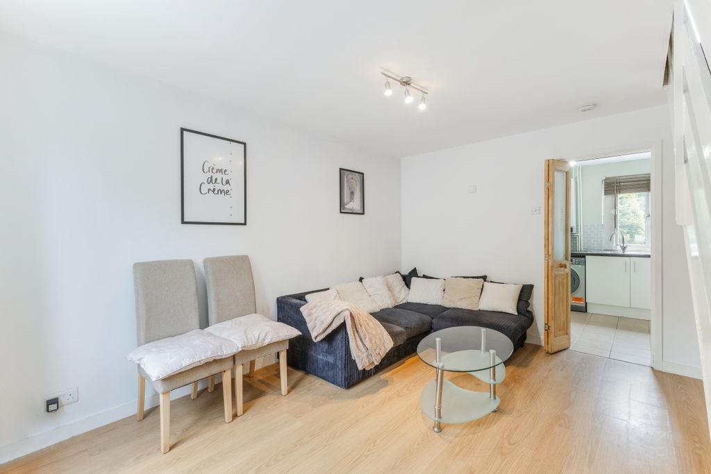 Property photo 3 of 15 96000_6-Sydenham-...