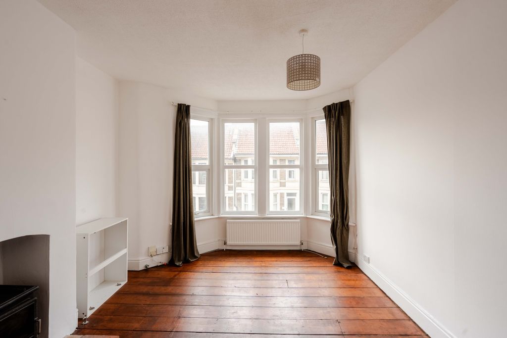 Property photo 2 of 13 2