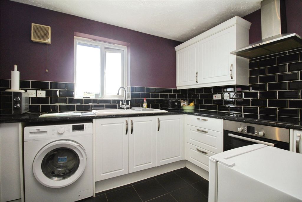 Property photo 3 of 5 Picture No. 06