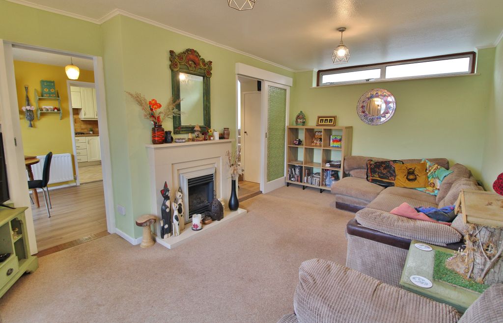 Property photo 3 of 19