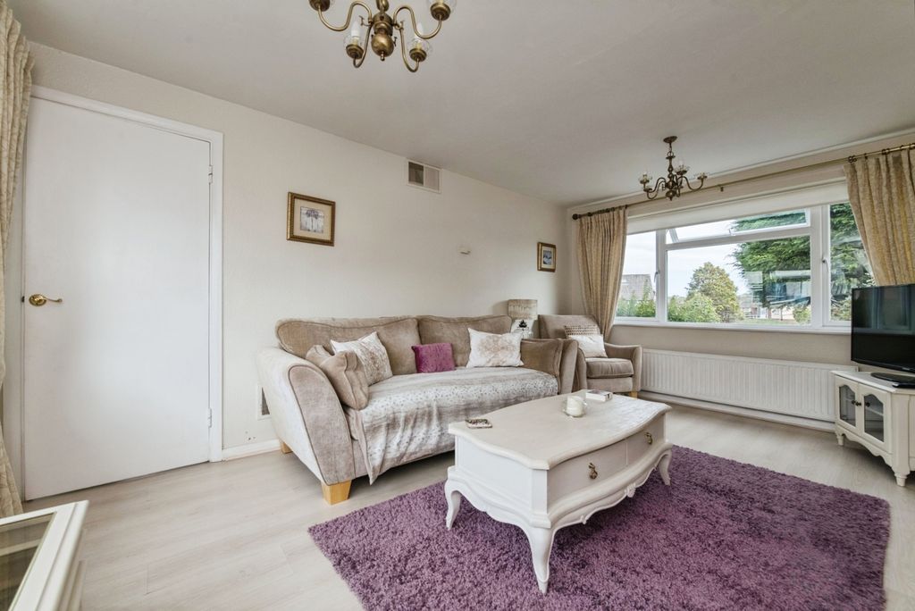 Property photo 3 of 20 Pbox-Img.Jpg