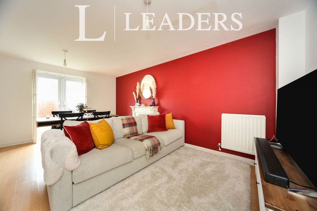 Property photo 2 of 10 2