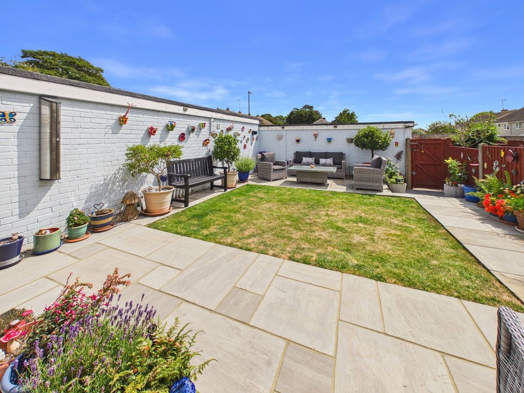 Property photo 3 of 17