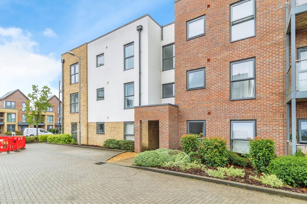 Property photo 2 of 17 Photo