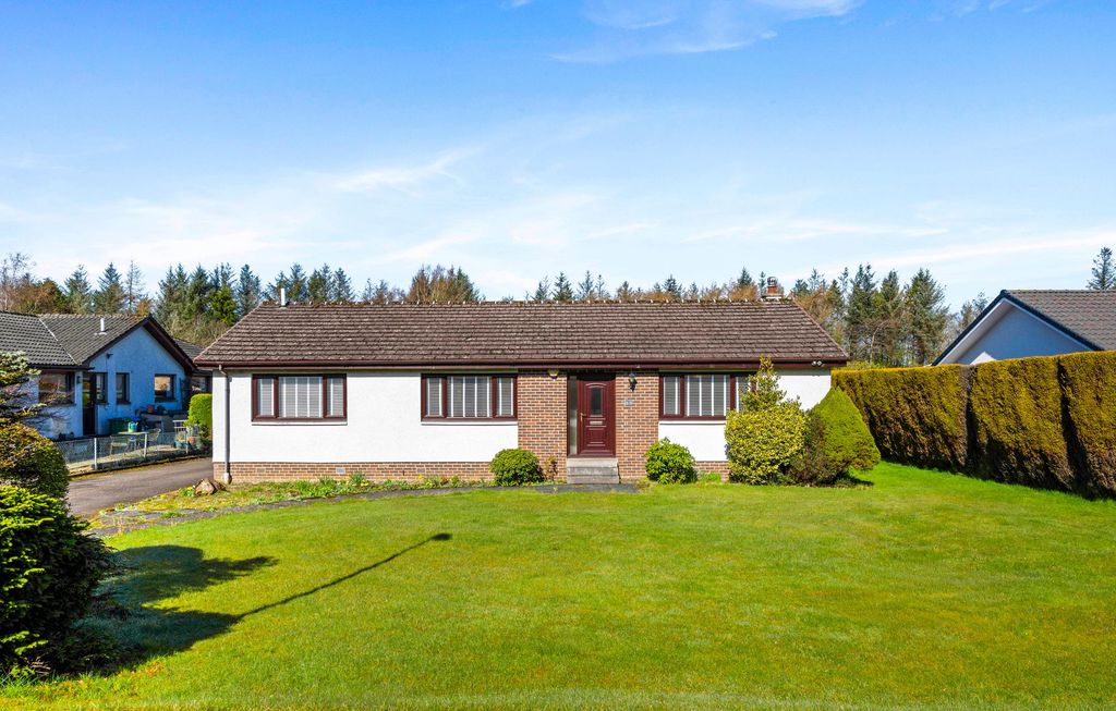 Property photo 2 of 37