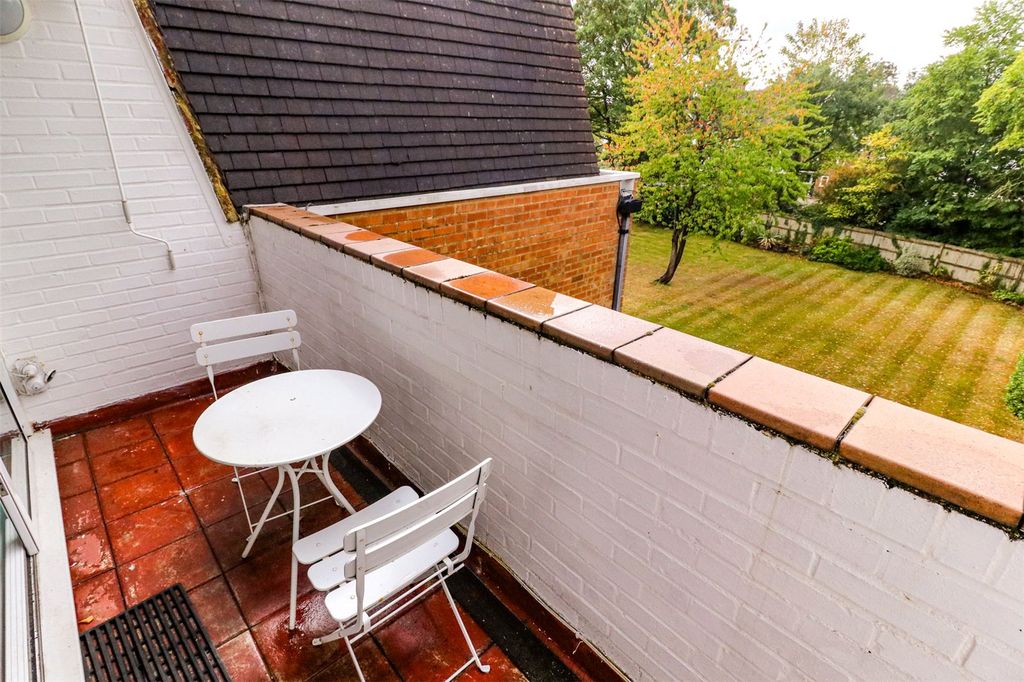 Property photo 2 of 21 Picture No. 30