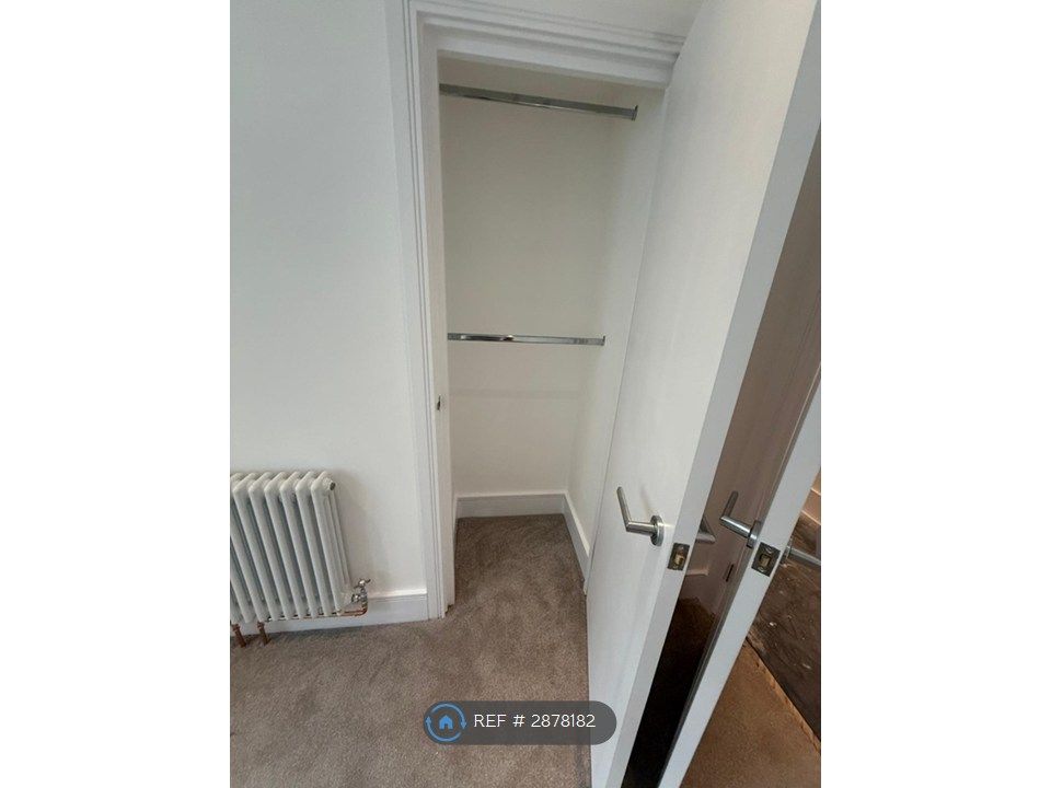 Property photo 3 of 10 Bedroom Built-In Wardrobe