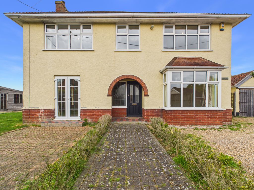 Property photo 1 of 31 Walkdene 48 South Road Beccles Nr34 9Nz Front Shot