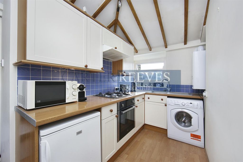 Property photo 1 of 4 Spacephoto-3.Jpg