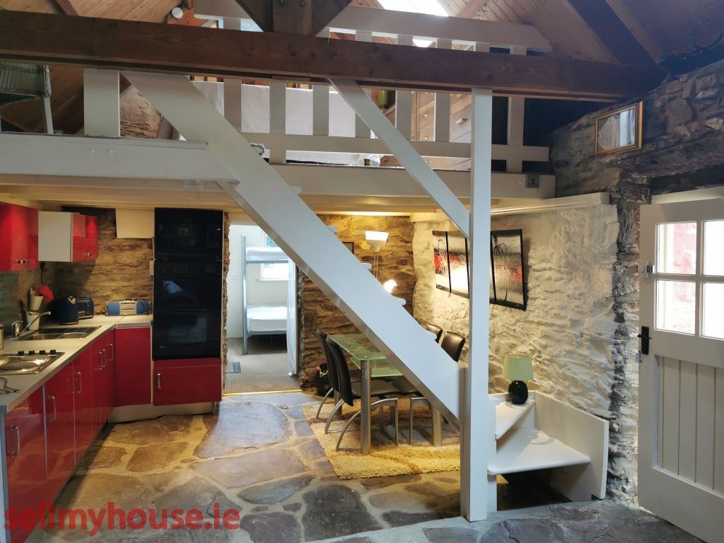 Property photo 2 of 9
