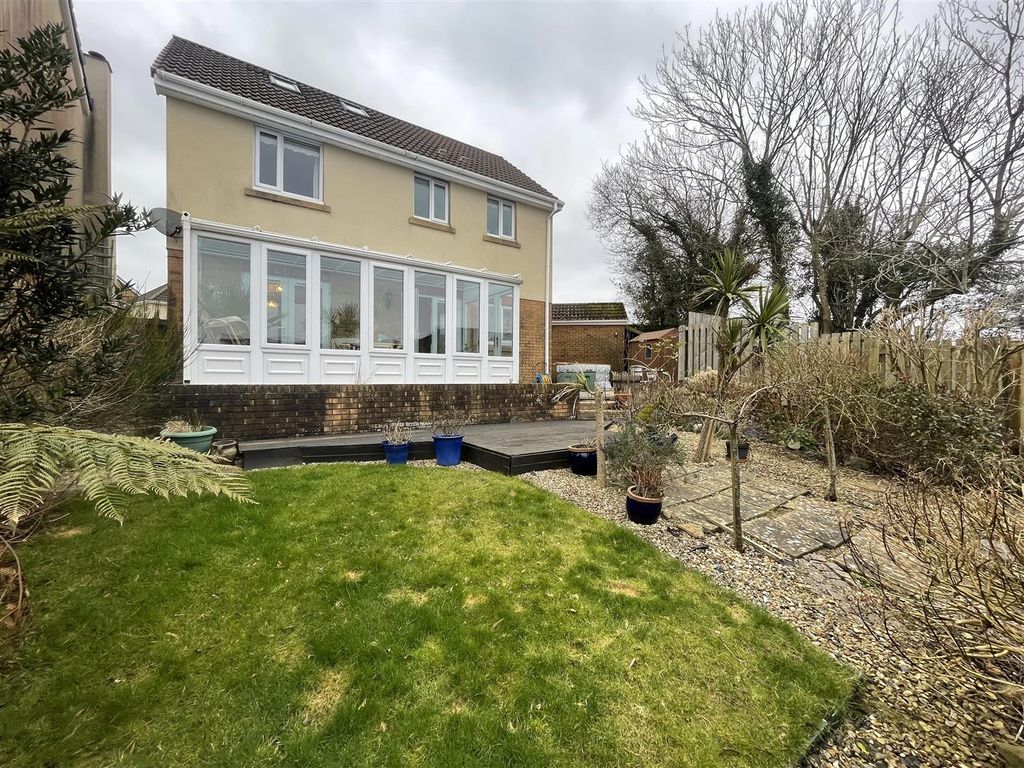 Property photo 2 of 37 Externally