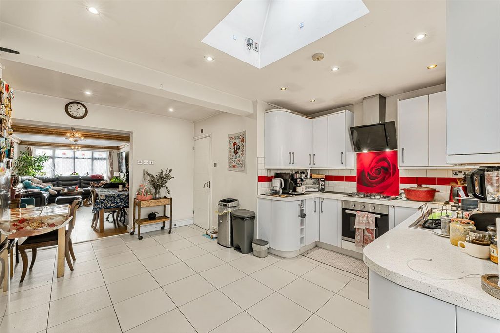 Property photo 2 of 26 2