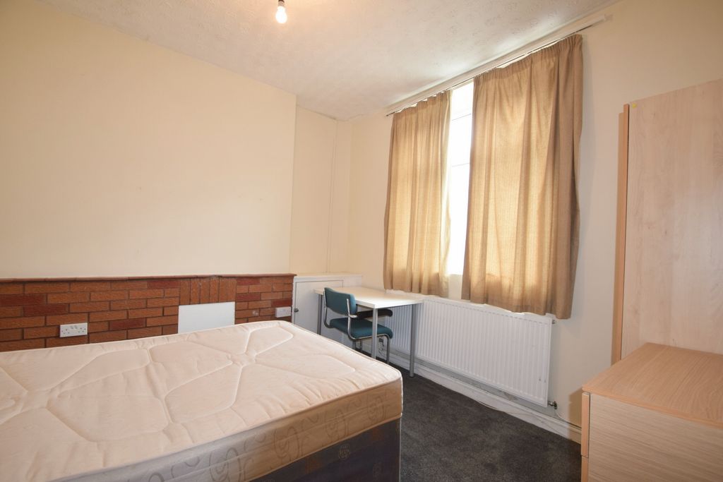 Property photo 3 of 10 Photo 1