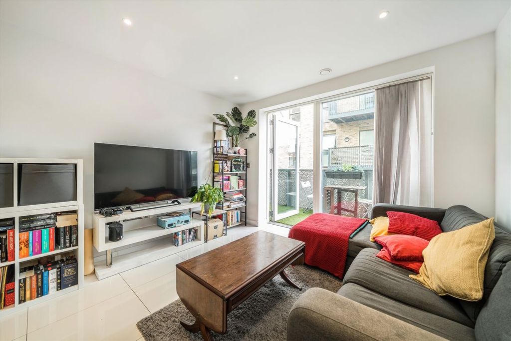 Property photo 2 of 10