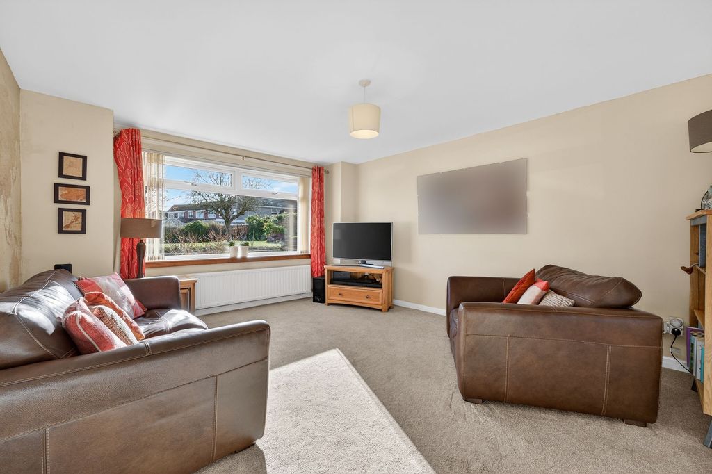 Property photo 2 of 26