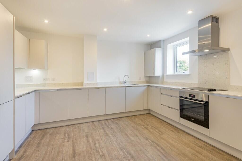 Property photo 2 of 5 86720_Bro240378_Img_