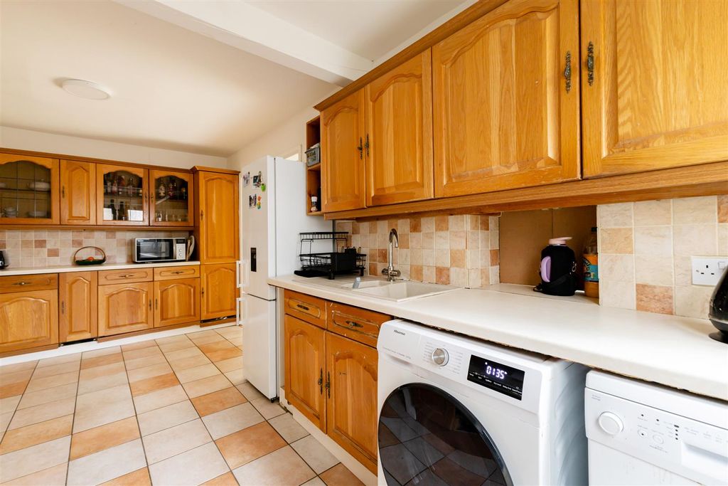 Property photo 3 of 22 Untitled-3737.Jpg