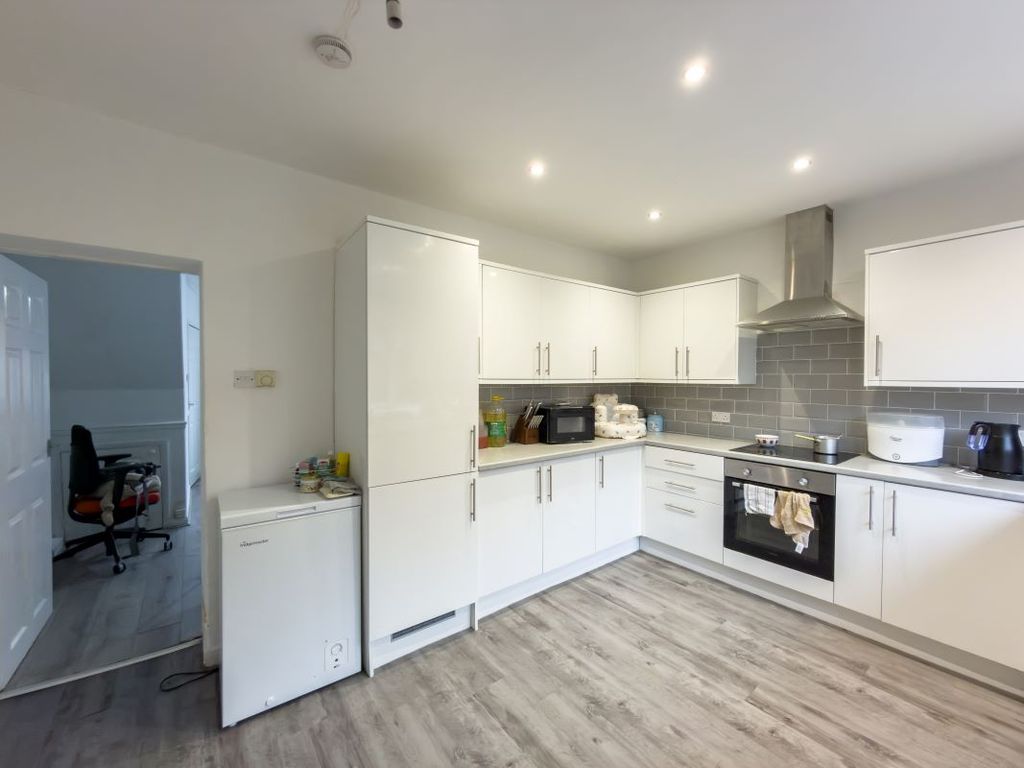 Property photo 3 of 10 Image 3