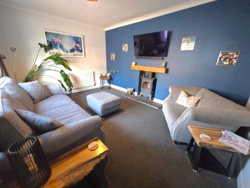 Property photo 2 of 29 Lounge
