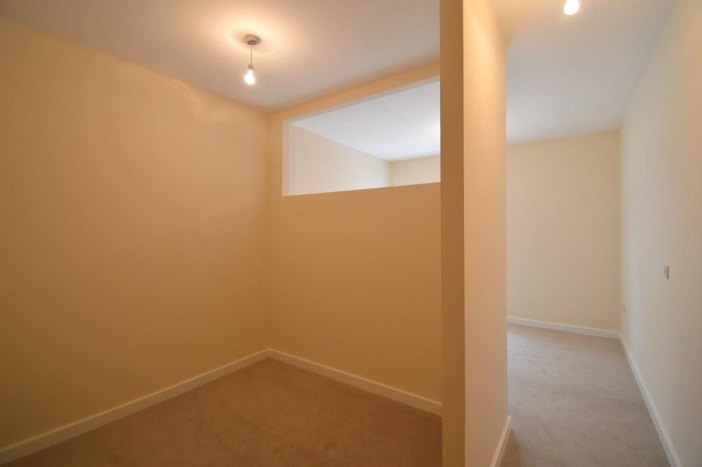 Property photo 2 of 6 Sleeping Area .Jpeg