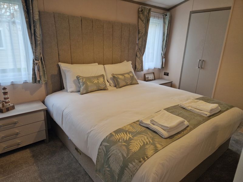 Property photo 2 of 11 Regal Artisan