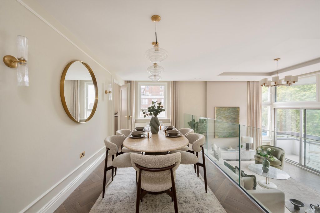 Property photo 2 of 18 Image