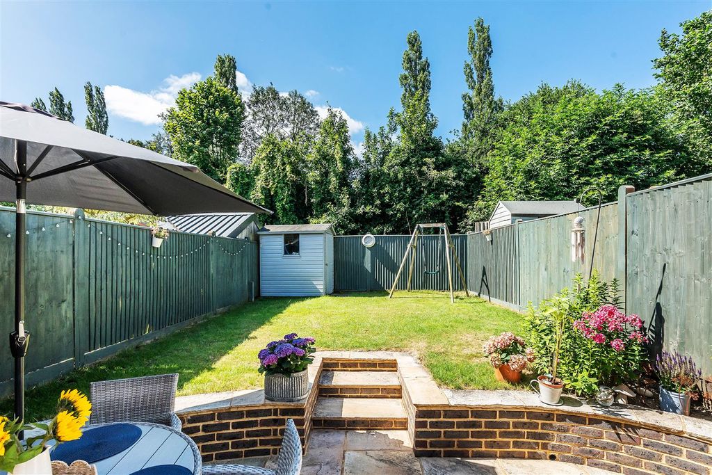 Property photo 3 of 21 61-Barrow-Green-Road-1.Jpg