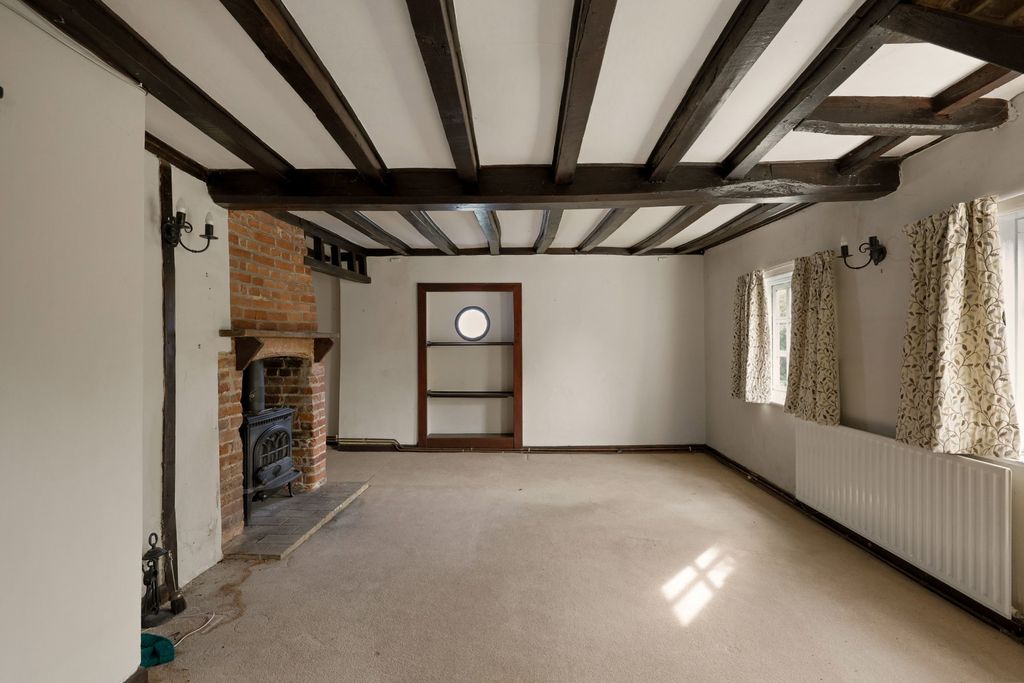 Property photo 2 of 25