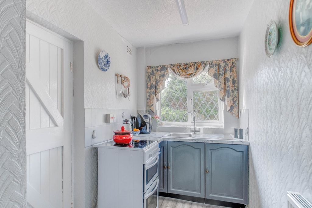 Property photo 3 of 17 Picture No. 10