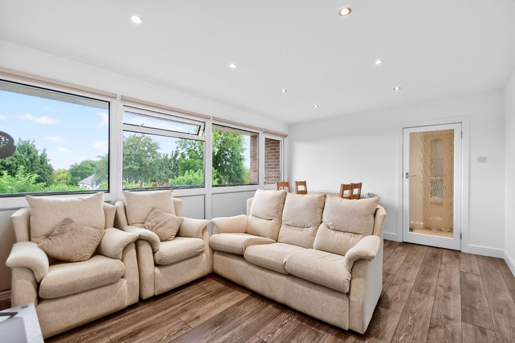 Property photo 2 of 20 4Hollinscourt-11.Jpg