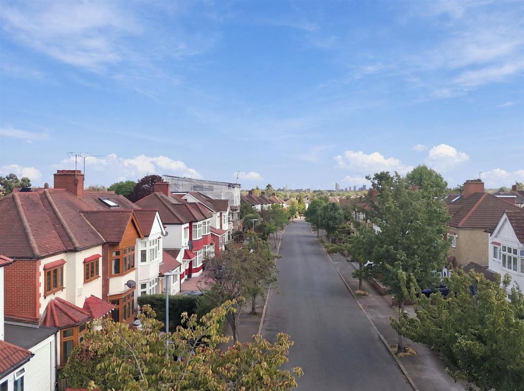 Property photo 2 of 23 4_004_Dji_20260915155715_0024_d_Reedit_71654896.Jp