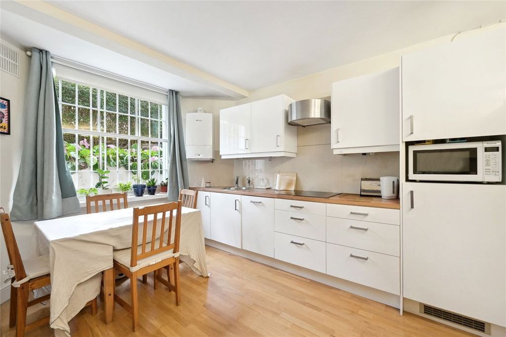 Property photo 2 of 5