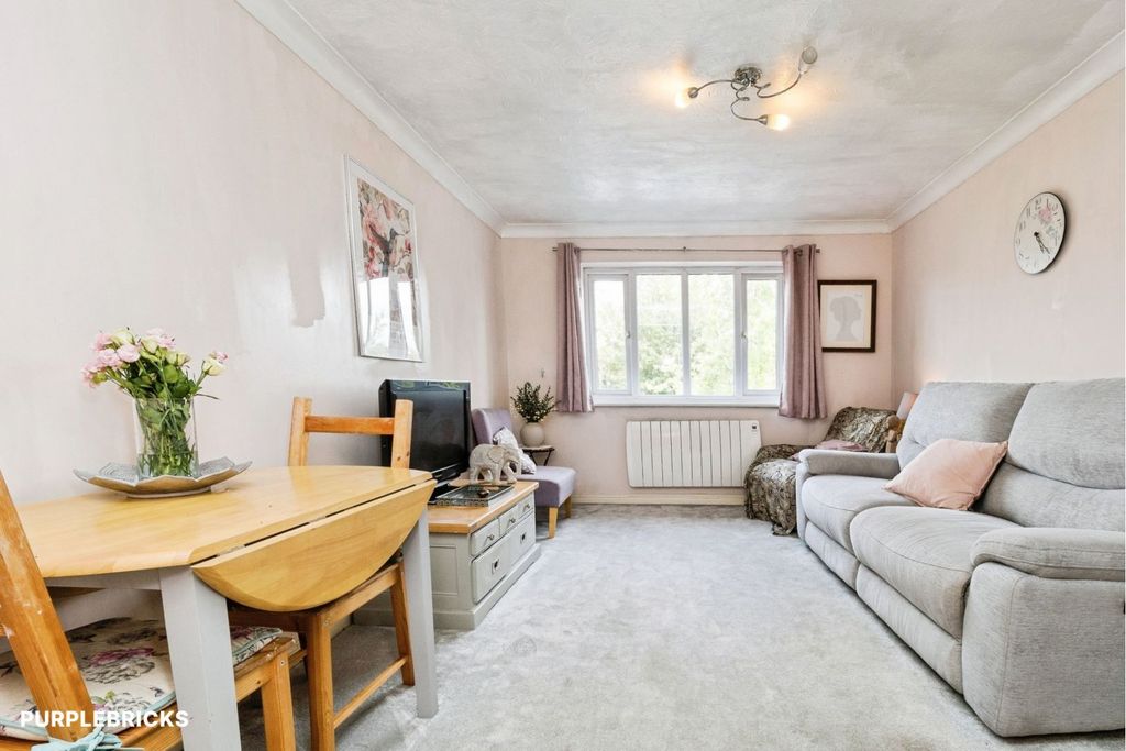 Property photo 2 of 10
