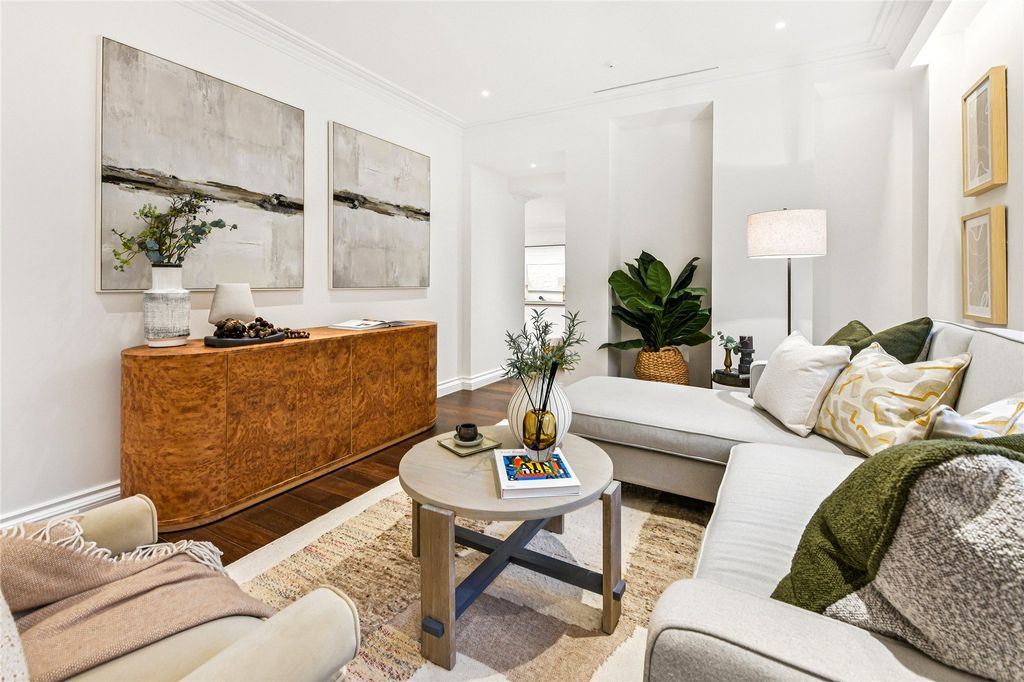 Property photo 3 of 19 Picture 3