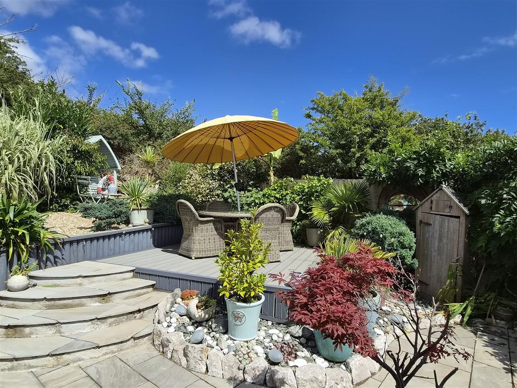 Property photo 3 of 21 Garden