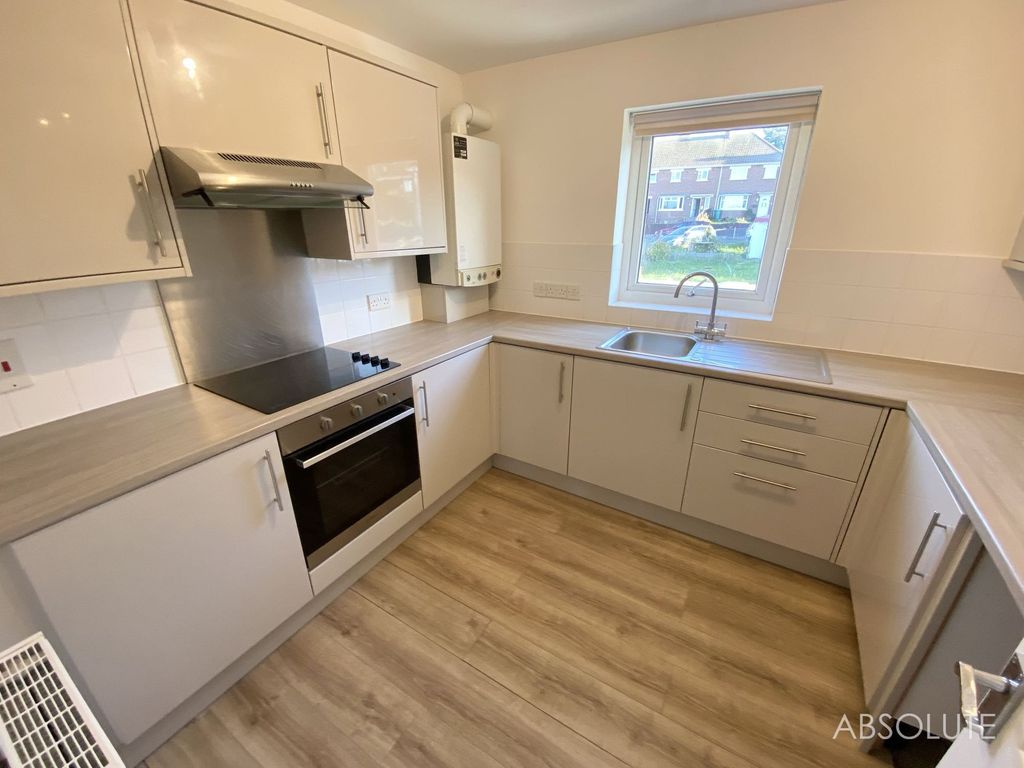 Property photo 2 of 12 Kitchen