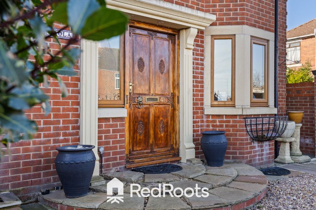 Property photo 3 of 40 4934033