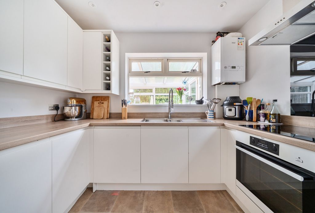 Property photo 2 of 21 1458583-16-6A0c49...