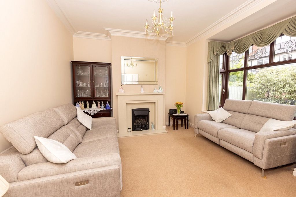 Property photo 3 of 27 Picture No. 18