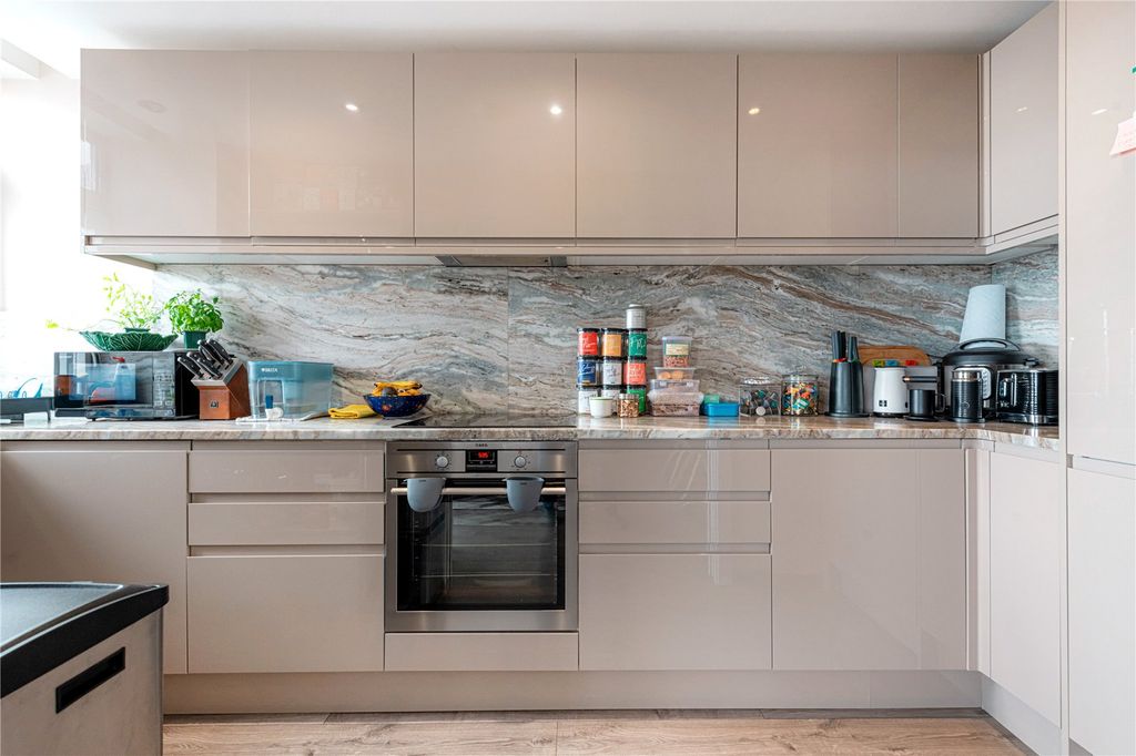 Property photo 3 of 9 Picture No. 19