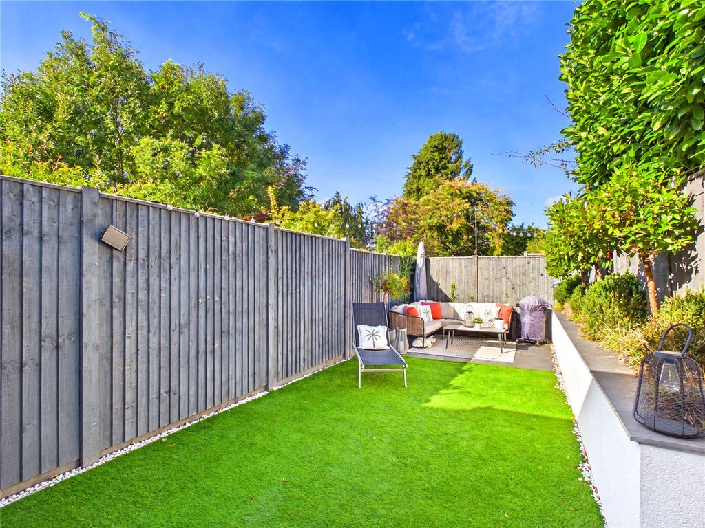 Property photo 2 of 14 Picture No. 29