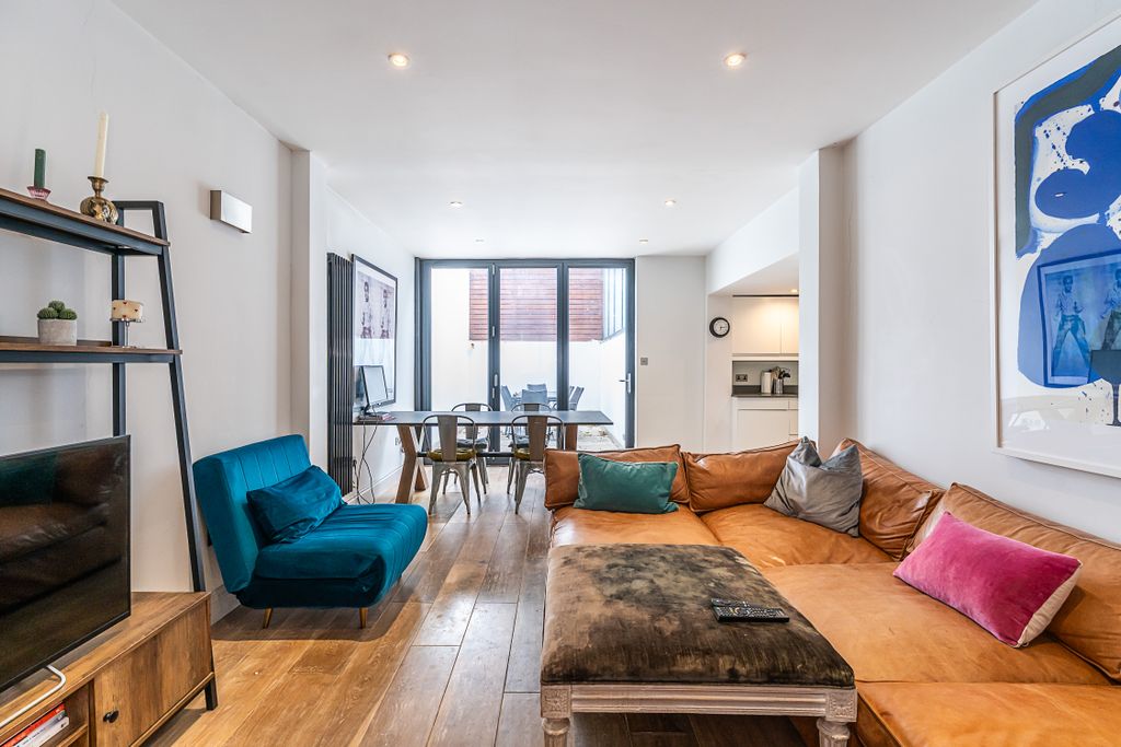 Property photo 1 of 23