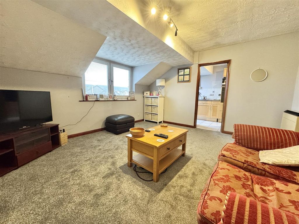 Property photo 3 of 8 Img_1265.Jpeg