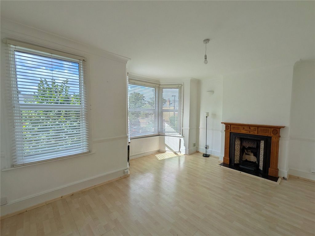 Property photo 2 of 12 Picture No. 45