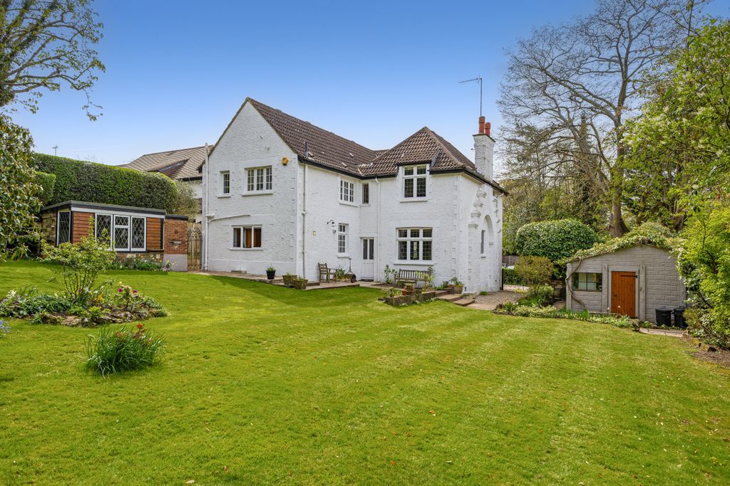 Property photo 3 of 33