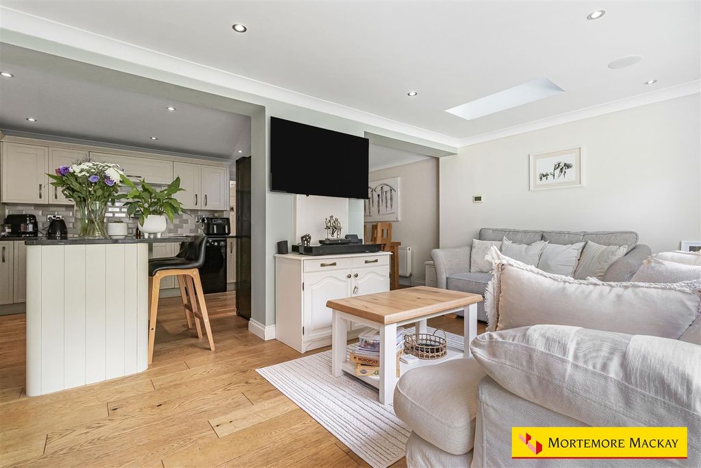 Property photo 3 of 38 38_63125_Watermarked.Jpg