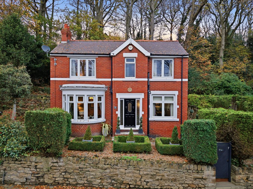 Property photo 1 of 61 Dji_20251116152702_0240_D-Min