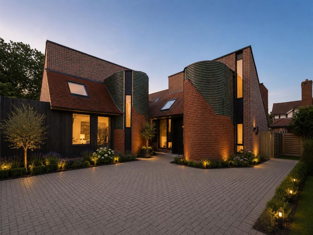 Property photo 1 of 11 Kearton Close - Front.Png