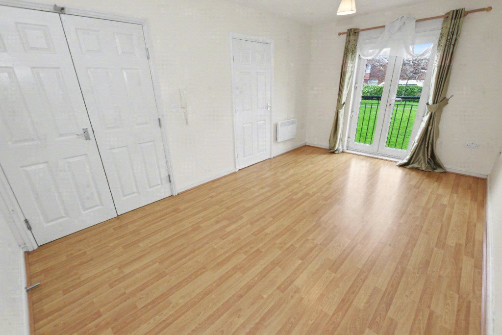 Property photo 2 of 14 Lounge