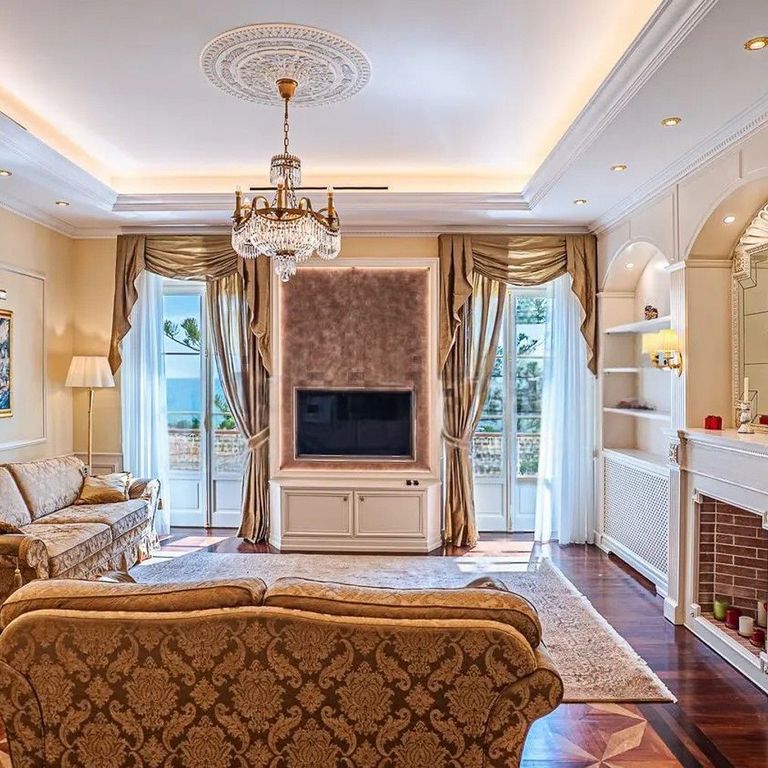 Property photo 1 of 16 Charming Apartment In Ospedaletti, Liguria